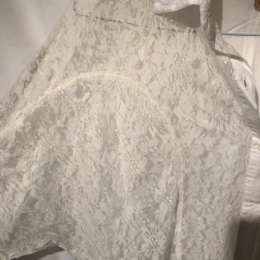 Lace button down shirt - Picture 2 of 3